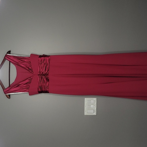 Hot Pink Satin & Chiffon Formal Dress, Size 14 - Picture 5 of 15